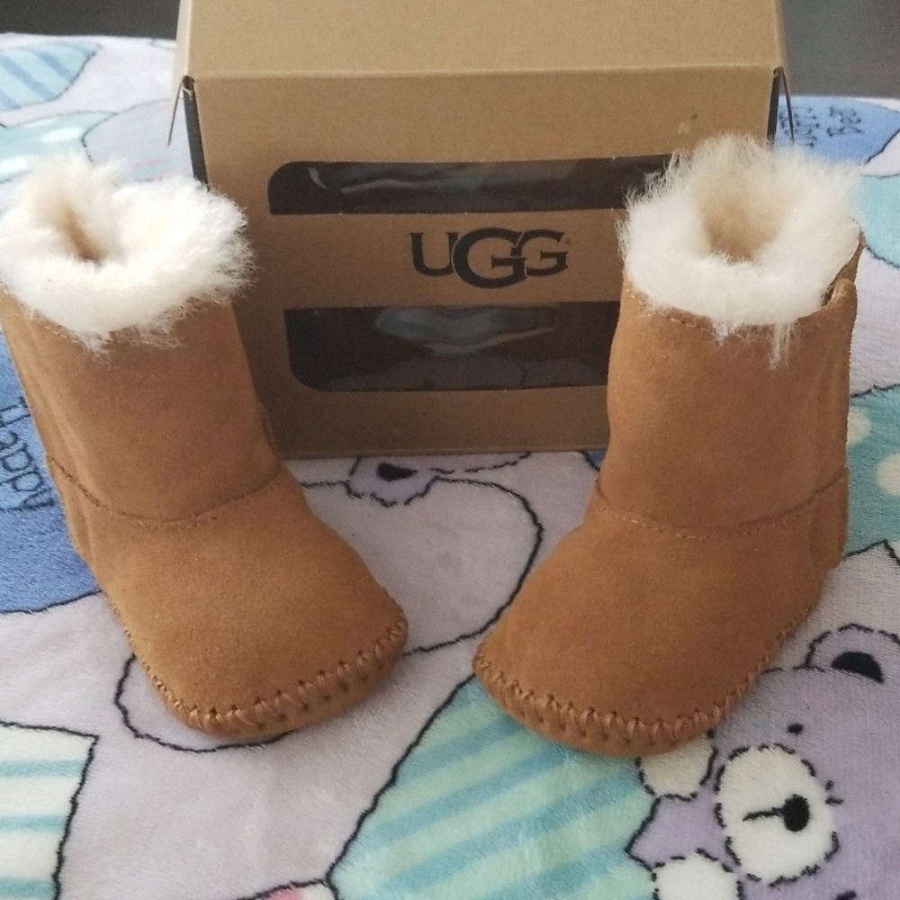 BNWOT baby ugg boots